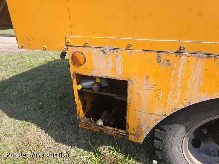 image for item DO7914 1971 Ford F600 sewer jetter truck