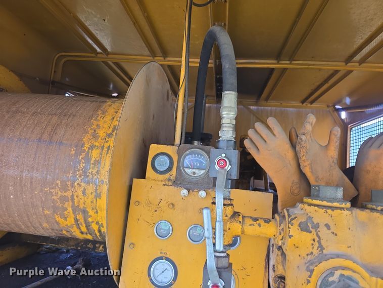 image for item DO7914 1971 Ford F600 sewer jetter truck