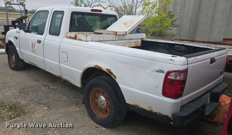 image for item DO7918 2004 Ford Ranger SuperCab pickup truck