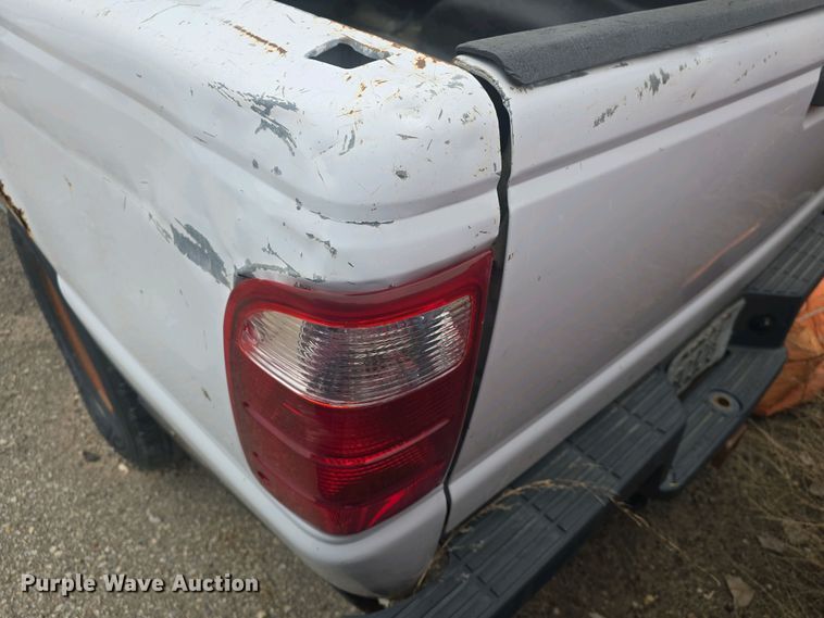 image for item DO7918 2004 Ford Ranger SuperCab pickup truck