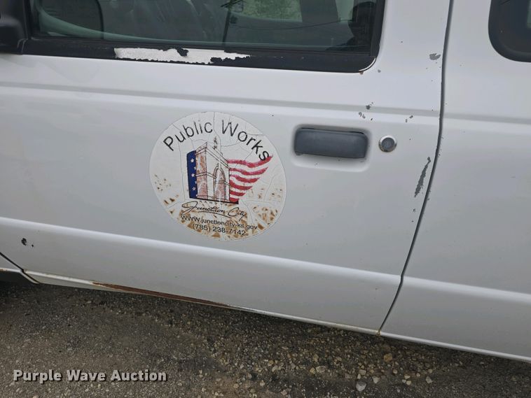 image for item DO7918 2004 Ford Ranger SuperCab pickup truck