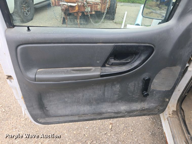 image for item DO7918 2004 Ford Ranger SuperCab pickup truck