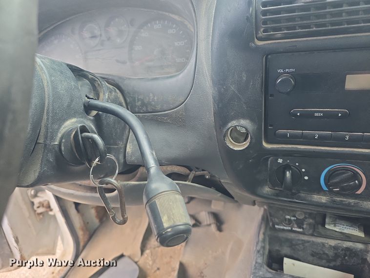 image for item DO7918 2004 Ford Ranger SuperCab pickup truck