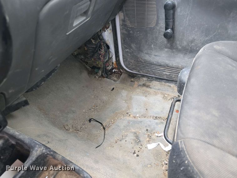 image for item DO7918 2004 Ford Ranger SuperCab pickup truck