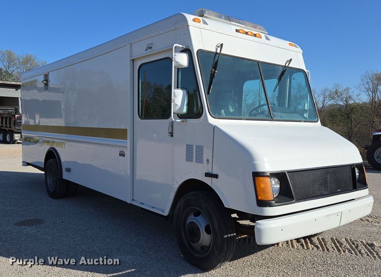 image for item DP6315 1994 GMC mobile command center vehicle