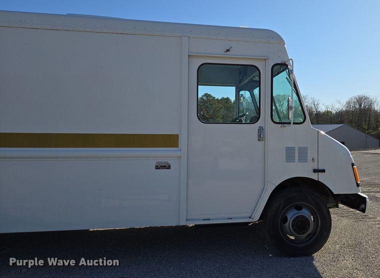image for item DP6315 1994 GMC mobile command center vehicle