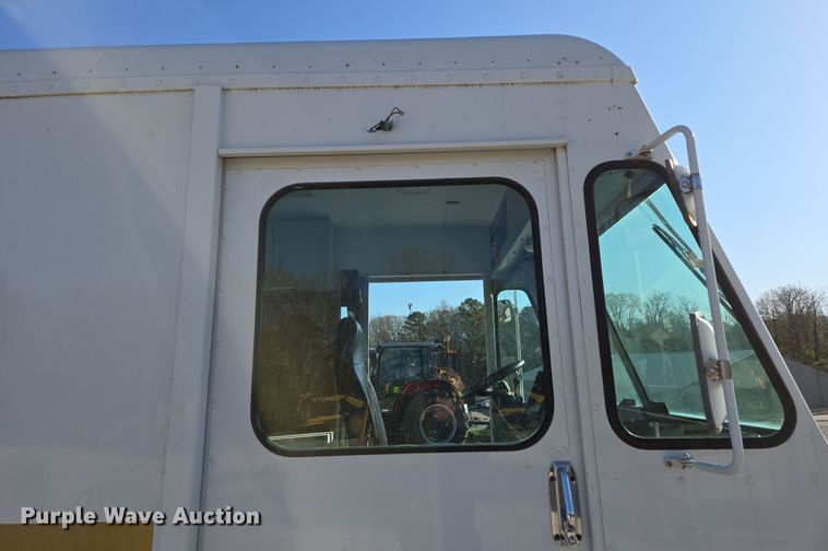 image for item DP6315 1994 GMC mobile command center vehicle