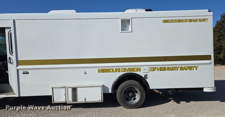 image for item DP6315 1994 GMC mobile command center vehicle