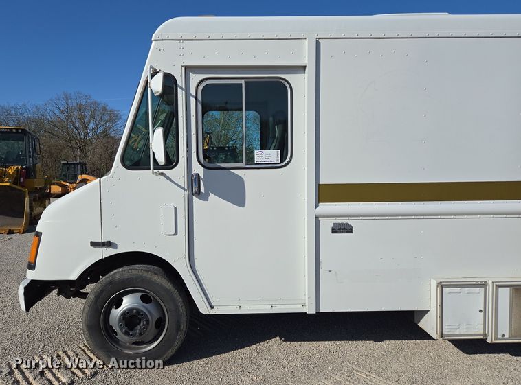 image for item DP6315 1994 GMC mobile command center vehicle
