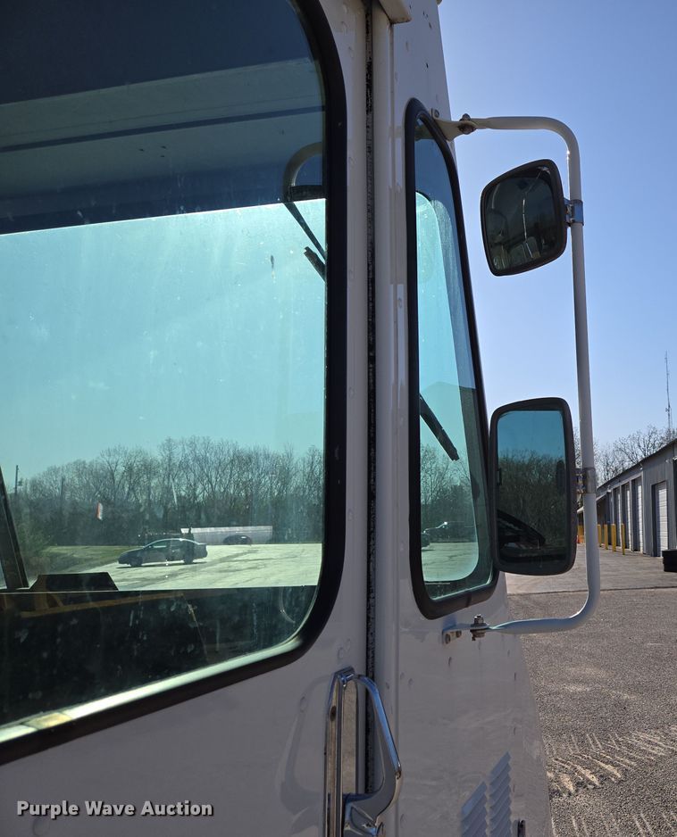 image for item DP6315 1994 GMC mobile command center vehicle