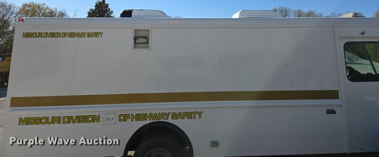 image for item DP6315 1994 GMC mobile command center vehicle