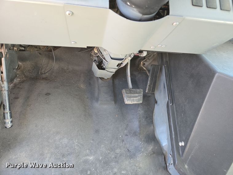 image for item DP6315 1994 GMC mobile command center vehicle