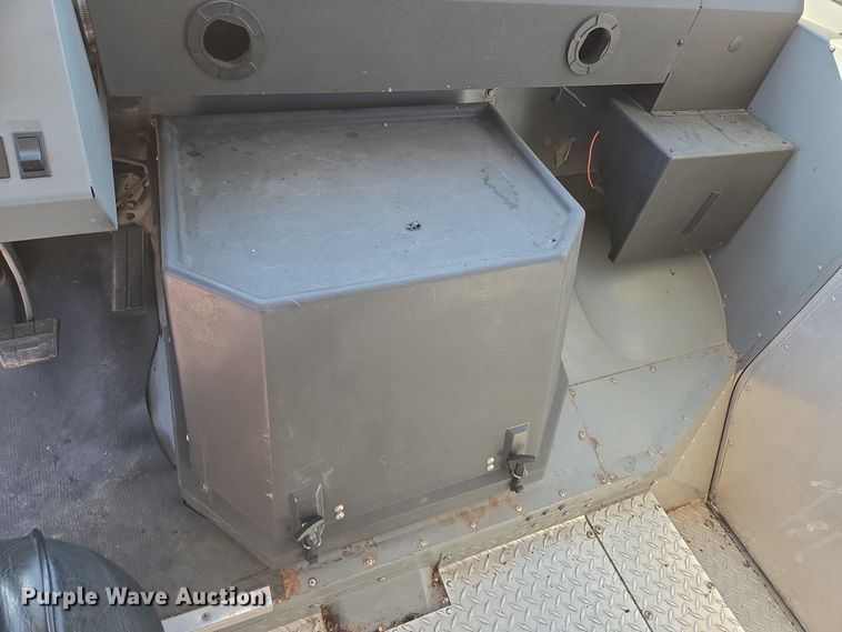 image for item DP6315 1994 GMC mobile command center vehicle