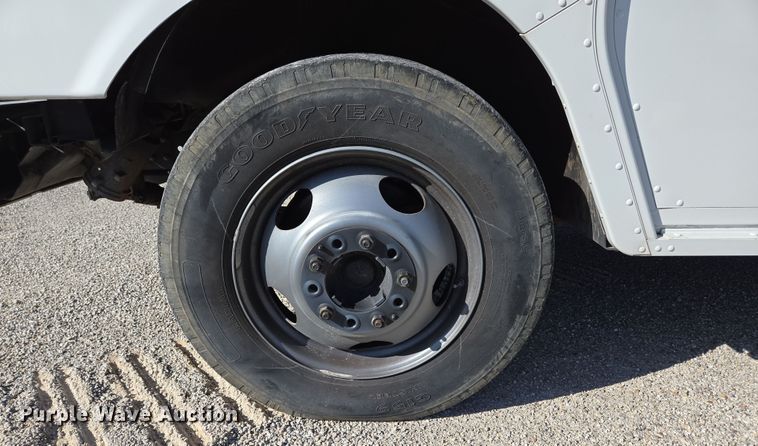 image for item DP6315 1994 GMC mobile command center vehicle