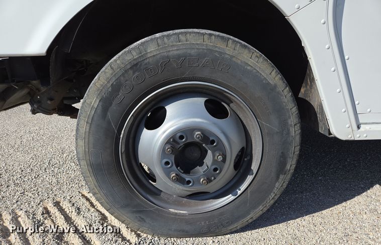 image for item DP6315 1994 GMC mobile command center vehicle