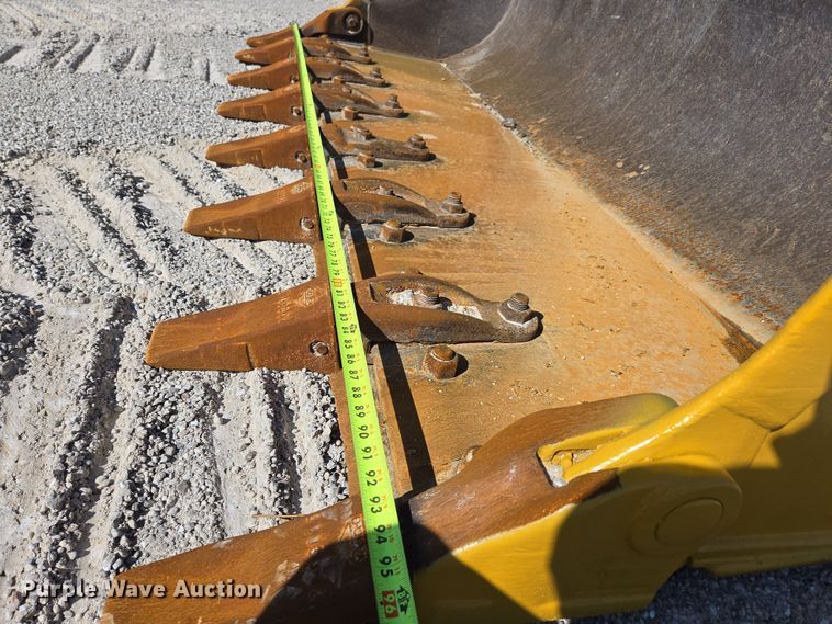 image for item DP6316 2004 John Deere 655C Series II track loader