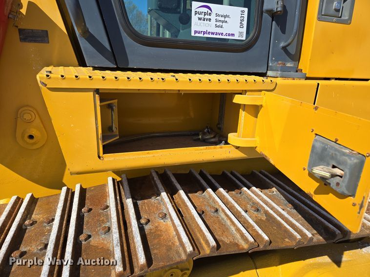 image for item DP6316 2004 John Deere 655C Series II track loader