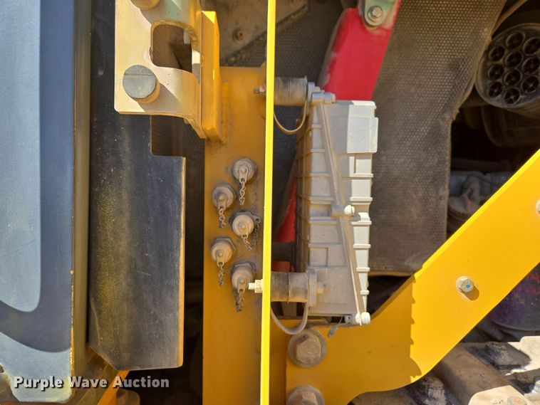 image for item DP6316 2004 John Deere 655C Series II track loader