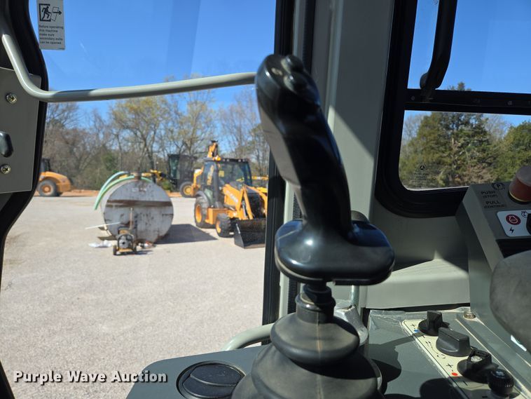 image for item DP6316 2004 John Deere 655C Series II track loader