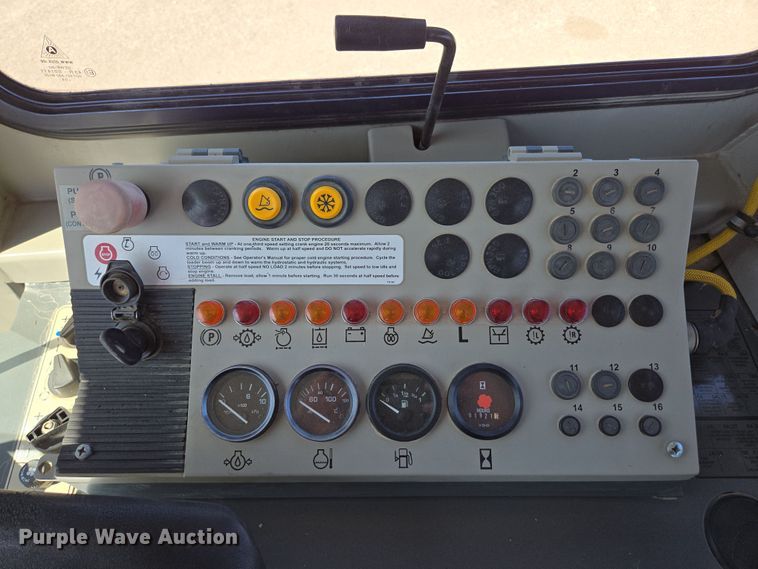 image for item DP6316 2004 John Deere 655C Series II track loader