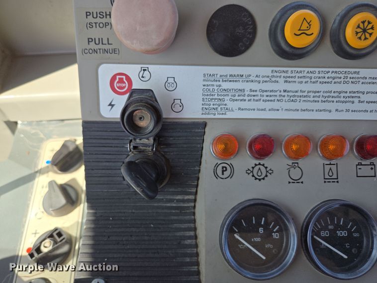 image for item DP6316 2004 John Deere 655C Series II track loader