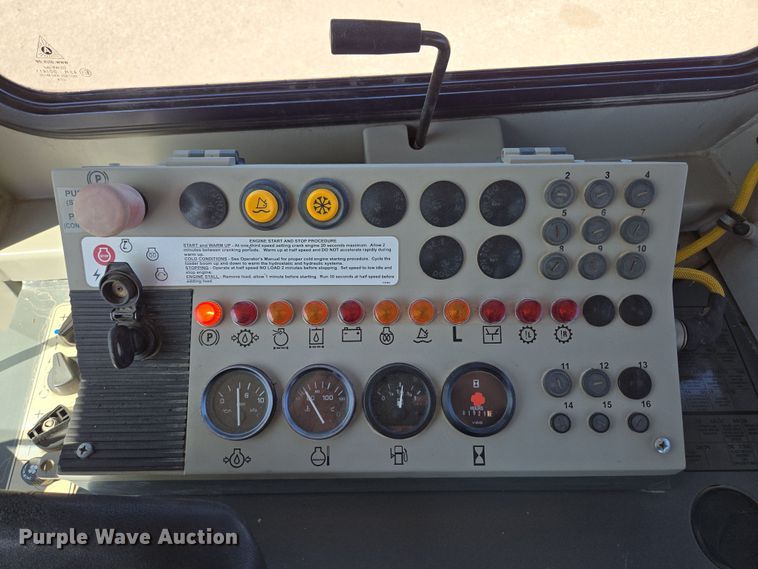 image for item DP6316 2004 John Deere 655C Series II track loader