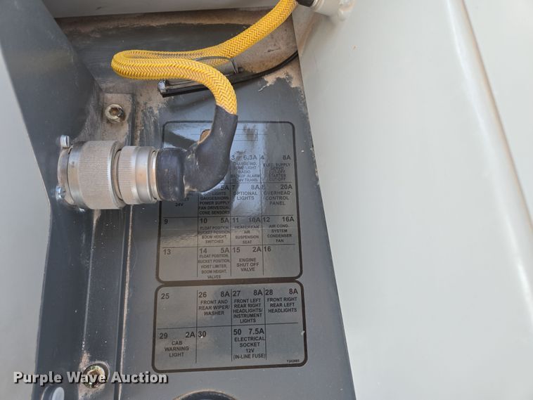 image for item DP6316 2004 John Deere 655C Series II track loader