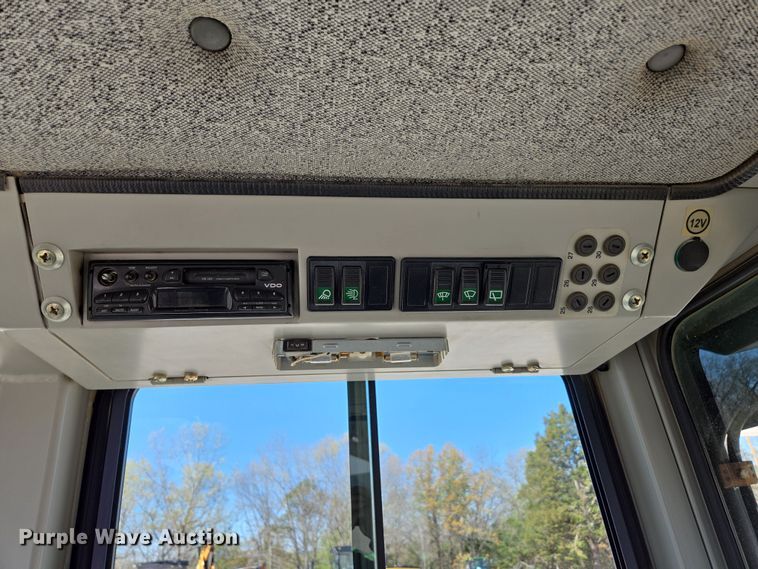 image for item DP6316 2004 John Deere 655C Series II track loader