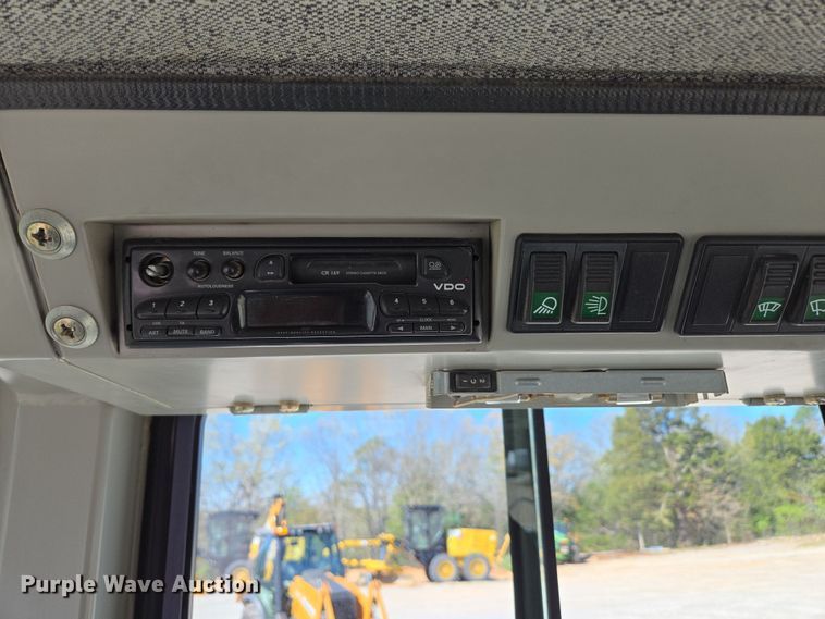 image for item DP6316 2004 John Deere 655C Series II track loader