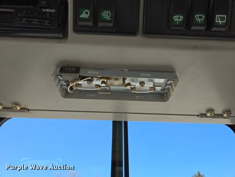 image for item DP6316 2004 John Deere 655C Series II track loader