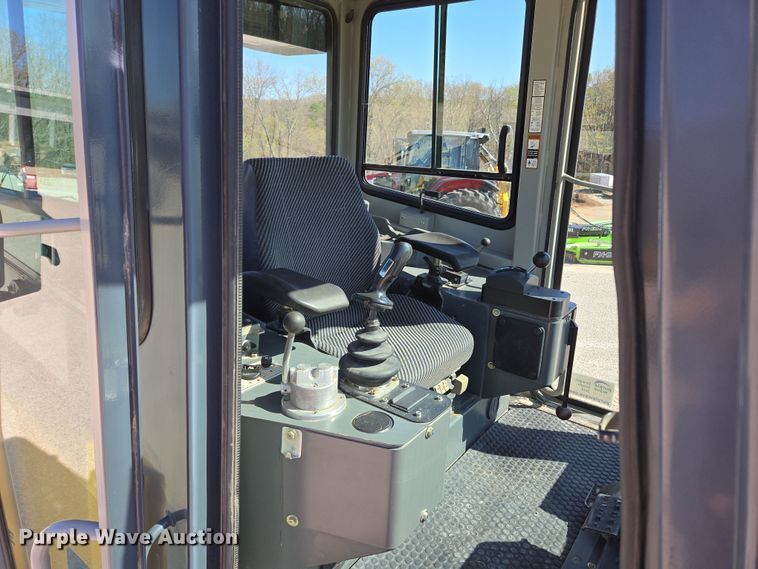 image for item DP6316 2004 John Deere 655C Series II track loader