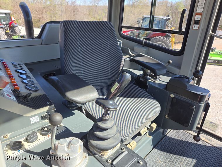 image for item DP6316 2004 John Deere 655C Series II track loader