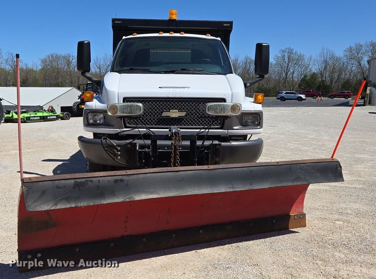 image for item DP6318 2009 Chevrolet C5500 dump truck