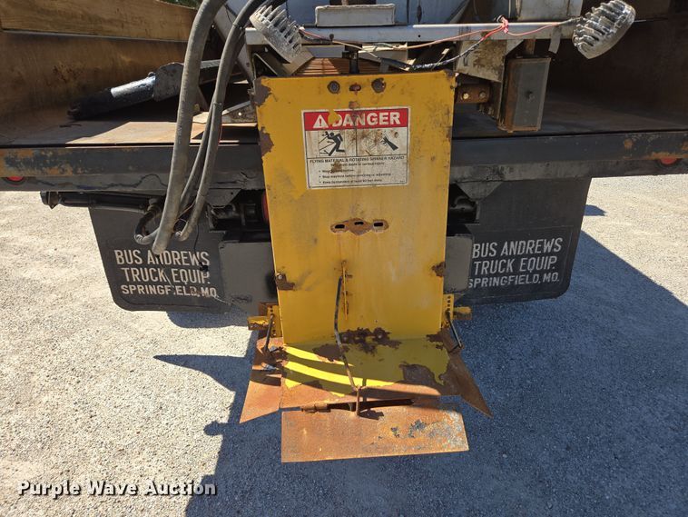 image for item DP6318 2009 Chevrolet C5500 dump truck