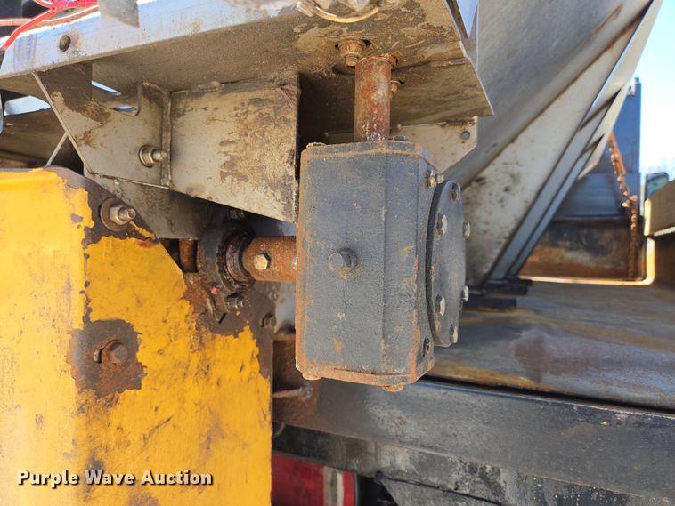 image for item DP6318 2009 Chevrolet C5500 dump truck