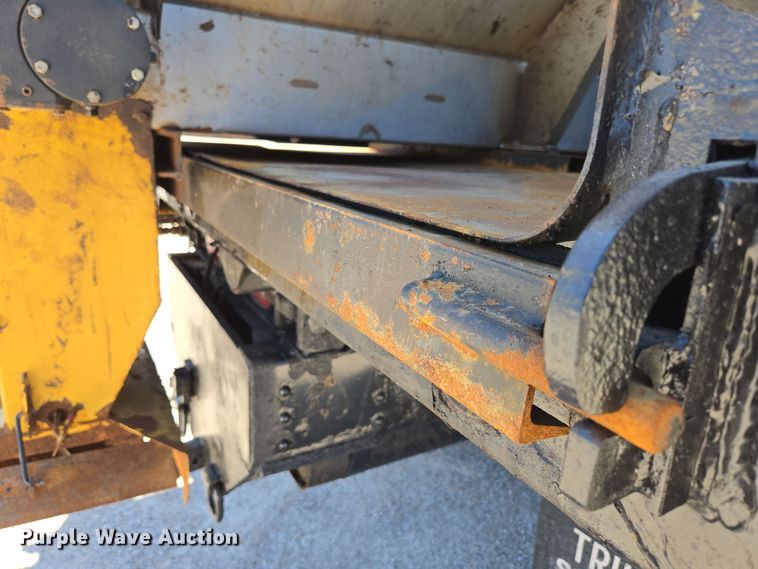 image for item DP6318 2009 Chevrolet C5500 dump truck