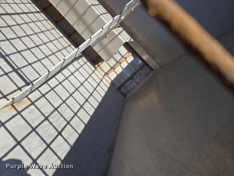 image for item DP6318 2009 Chevrolet C5500 dump truck