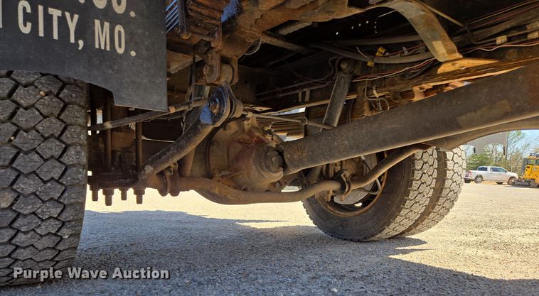 image for item DP6318 2009 Chevrolet C5500 dump truck