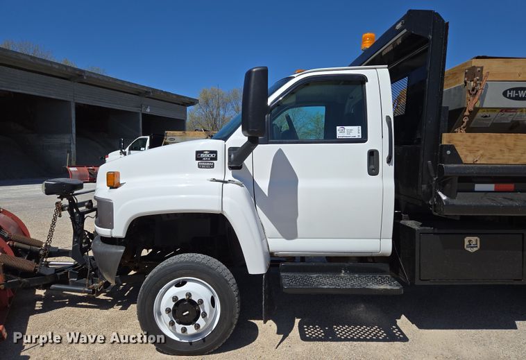 image for item DP6318 2009 Chevrolet C5500 dump truck