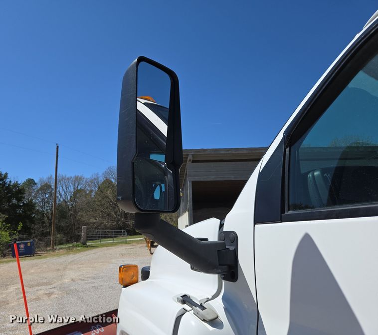 image for item DP6318 2009 Chevrolet C5500 dump truck