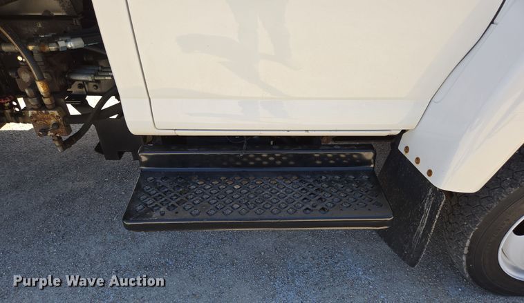 image for item DP6318 2009 Chevrolet C5500 dump truck