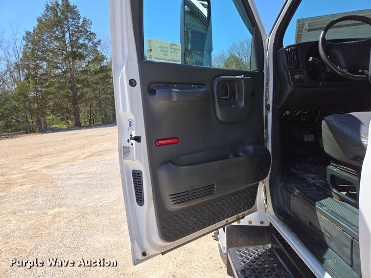 image for item DP6318 2009 Chevrolet C5500 dump truck