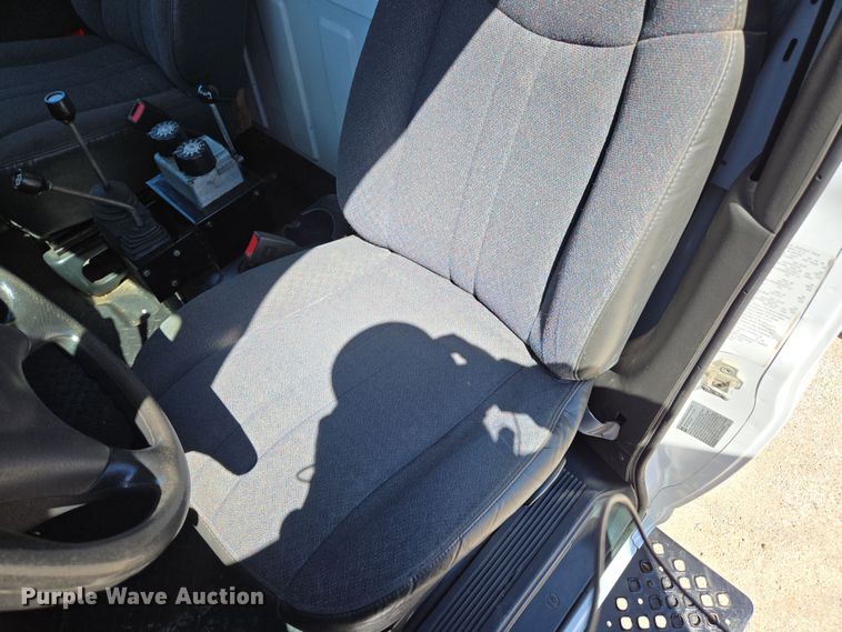 image for item DP6318 2009 Chevrolet C5500 dump truck