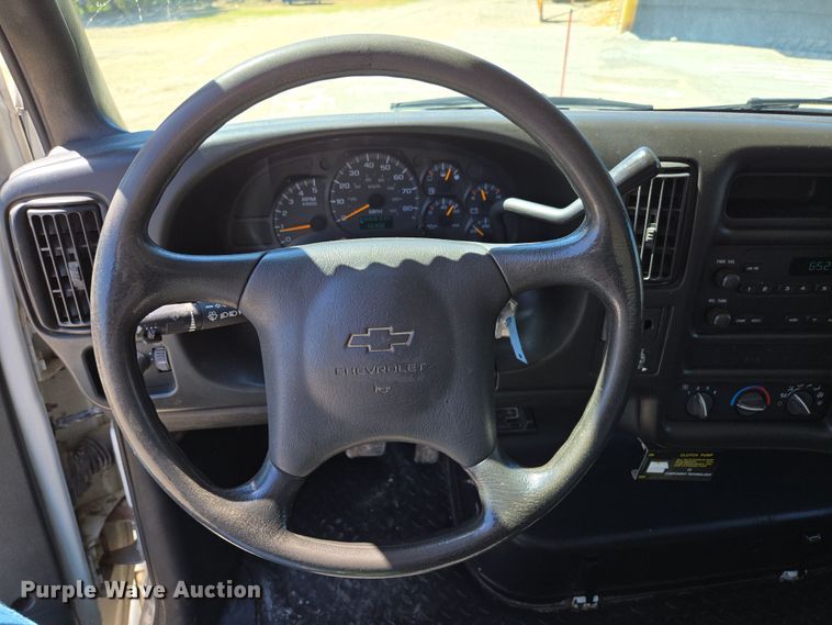 image for item DP6318 2009 Chevrolet C5500 dump truck