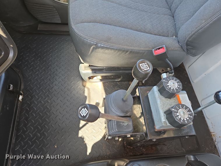 image for item DP6318 2009 Chevrolet C5500 dump truck