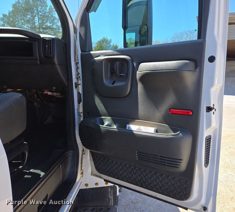 image for item DP6318 2009 Chevrolet C5500 dump truck