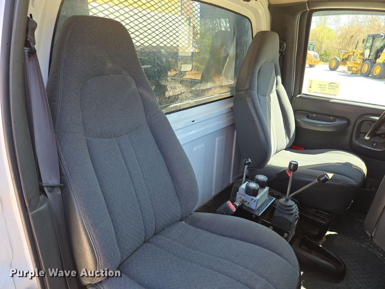 image for item DP6318 2009 Chevrolet C5500 dump truck