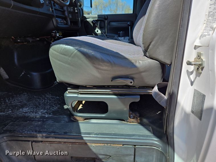 image for item DP6318 2009 Chevrolet C5500 dump truck