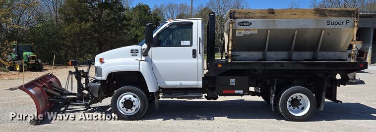 image for item DP6319 2005 Chevrolet C5500 dump flatbed truck