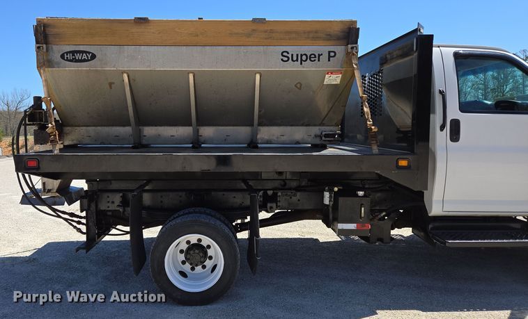 image for item DP6319 2005 Chevrolet C5500 dump flatbed truck